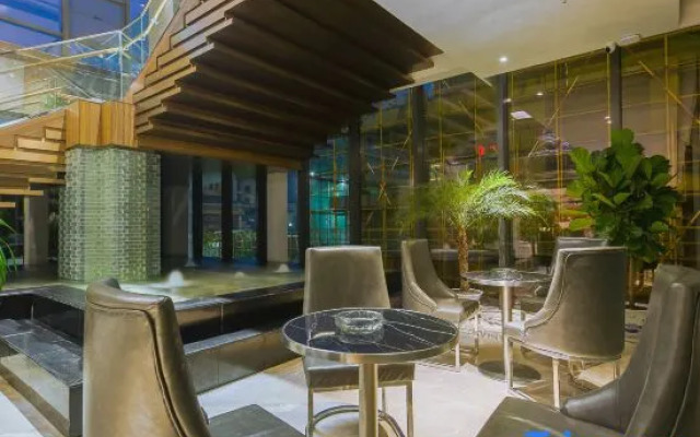 Yijia Hotel