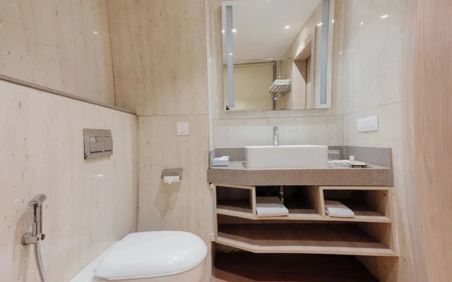 Orana Hotel and Convention