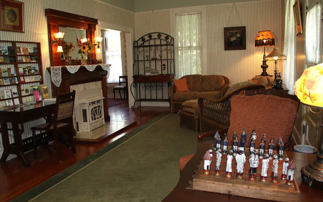 Case Ranch Inn