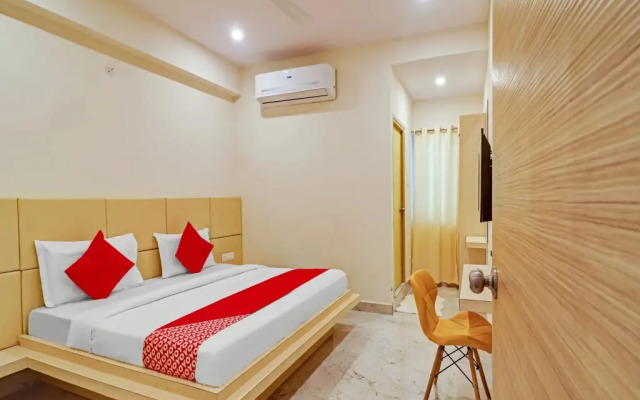 Super OYO Flagship Landcorp Hotels Near Shilparamam