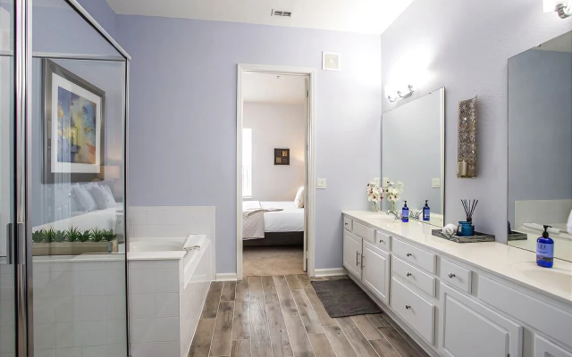 4816 Cayview Avenue #404,