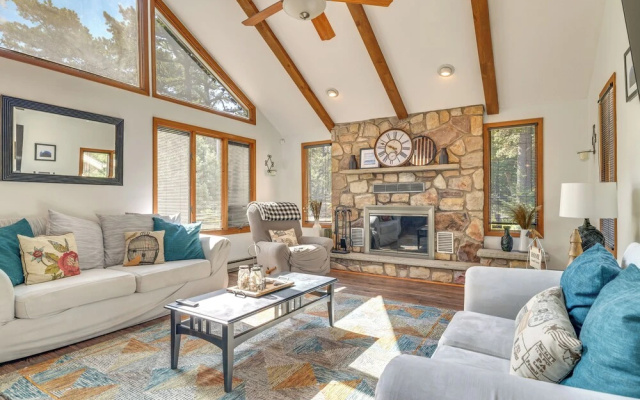 Lake Harmony Home Near Big Boulder!