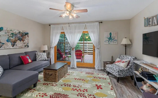 425 Magnolia Unit I by Hodnett Cooper