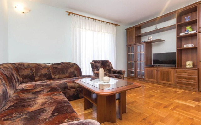Amazing Home in Fazana With Wifi and 2 Bedrooms