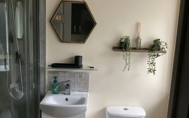 Captivating 1-bed Apartment in Hereford