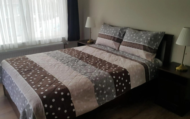 Emma Apartments