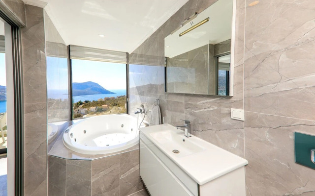 Villa Kajaim Sleeps 8 With Pool