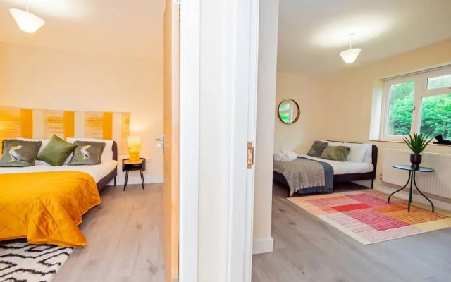Spacious 2BR Flat Summertown Sleeps 7 5 Star
