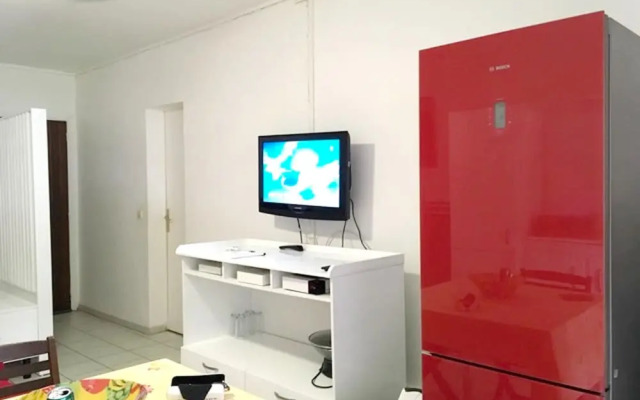 Studio in Le Moule, with Enclosed Garden And Wifi