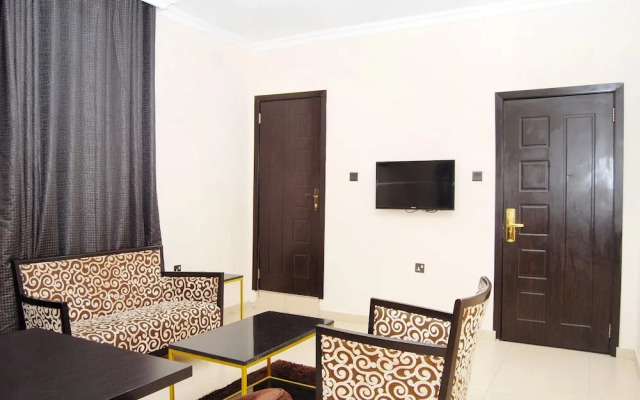 Kings Celia Hotel & Suites
