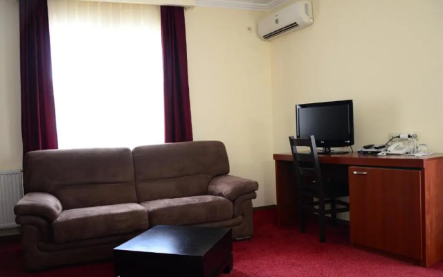 Parlament Hotel
