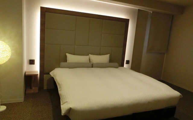 Doutonbori Crystal Hotel