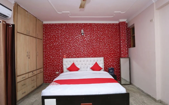 Oyo 26930 Suraj Legacy