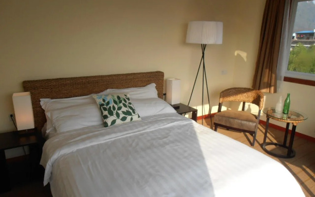 Yangshuo River Times Hotel