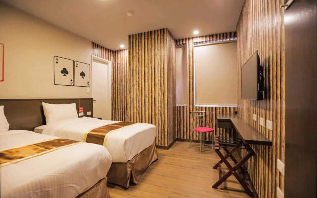 A Ace Hotel