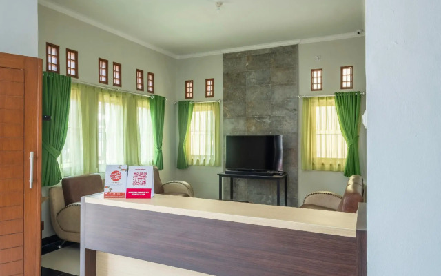 OYO 2072 Wisma Teratai