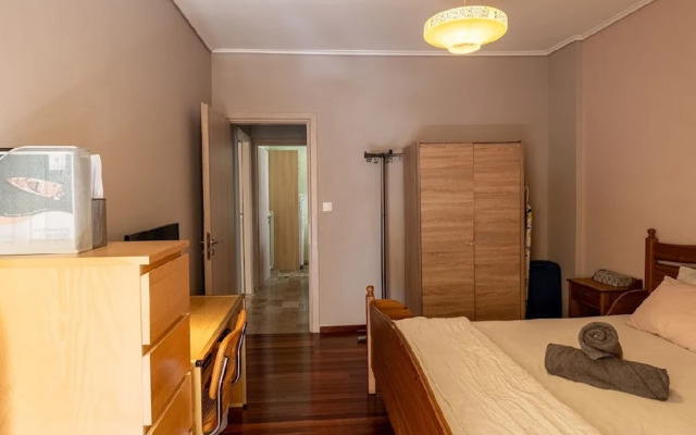 Cozy Apartment in Faliro