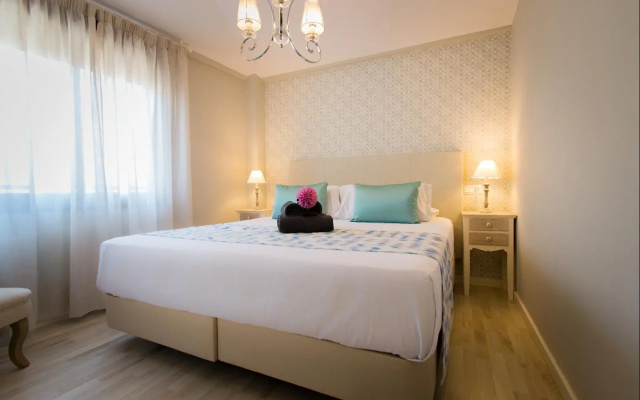 Holidays2Malaga Suites Apartments