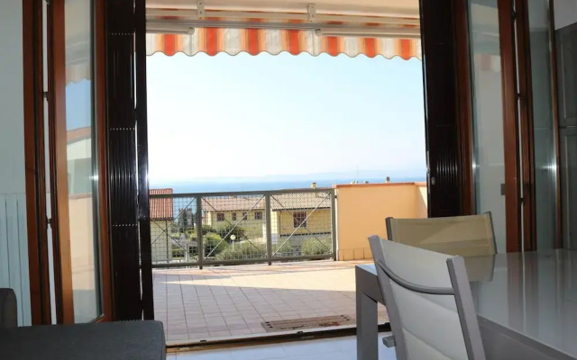 Apartment in Lazise With Lake View Balcony
