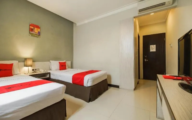 Reddoorz Plus @ Jalan Petojo Utara