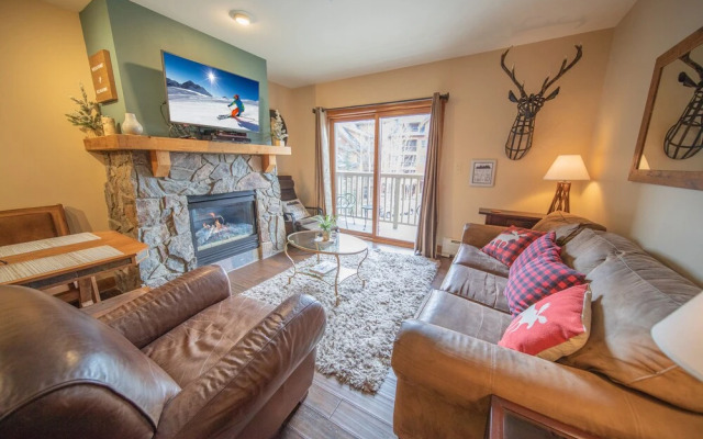 Red Hawk Lodge 2270