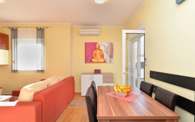 Apartment 1982