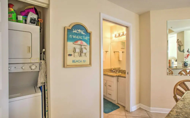 Private Balcony & Pool Access: Bayfront Retreat