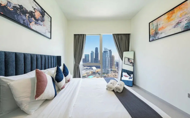 Sky-High Burj Khalifa and Fountain Views