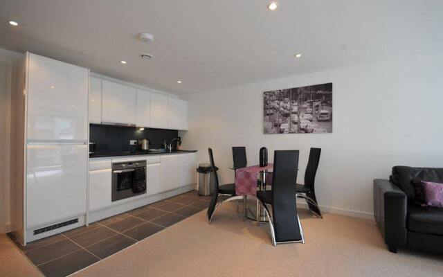 Отель Base Serviced Apartments The Spectrum Великобритания, Ливерпуль - отзывы, цены и фото номеров - забронировать отель Base Serviced Apartments The Spectrum онлайн