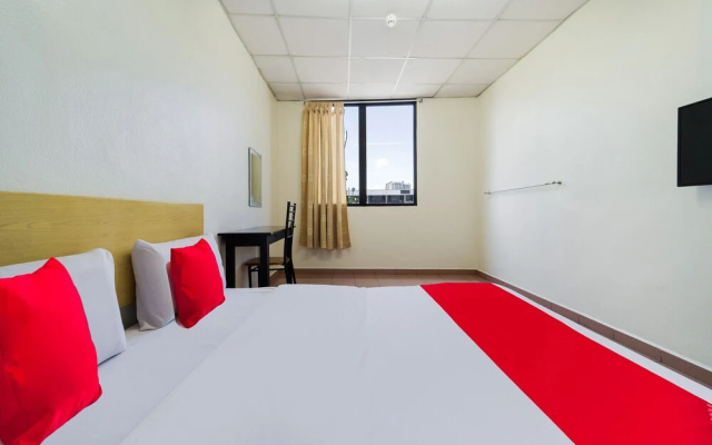CP Hotel by OYO Rooms