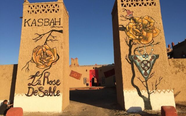Отель Auberge La Rose De Sable Марокко, Мерзуга - отзывы, цены и фото номеров - забронировать отель Auberge La Rose De Sable онлайн вид на фасад