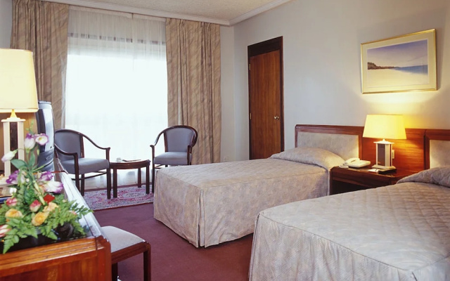 Ledger Plaza Hotel