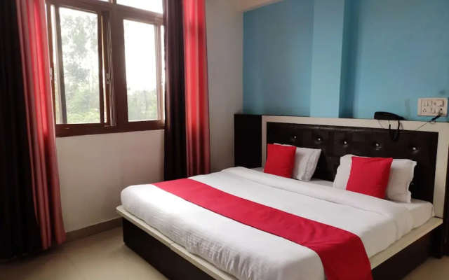 OYO 14420 Hotel Green Woods