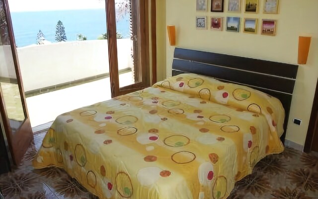 Отель B&B Terrazza sul Plemmirio Италия, Сиракуза - отзывы, цены и фото номеров - забронировать отель B&B Terrazza sul Plemmirio онлайн комната для гостей