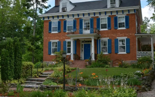 Lightner Farmhouse B&B