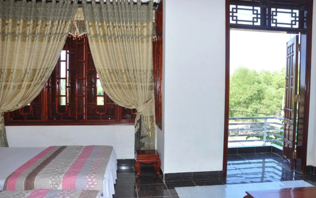 Hoa Cuc Xanh Hotel