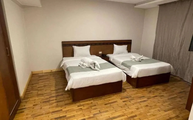 Miramar Evergreen Hotel
