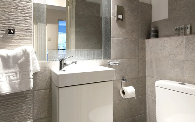 The Addenbrooke's Suite (Peymans)