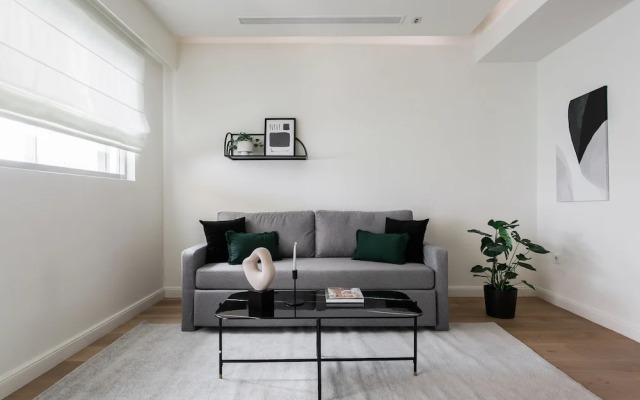 Striking 1BR Apartment in Kolonaki B