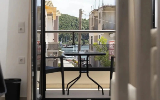 NS Apartments Nydri