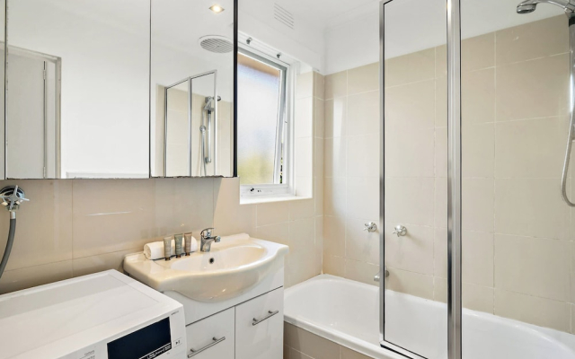Bright 2-bed Apartment in South Yarra