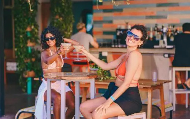 Señor Frogs Hostel - Adults Only