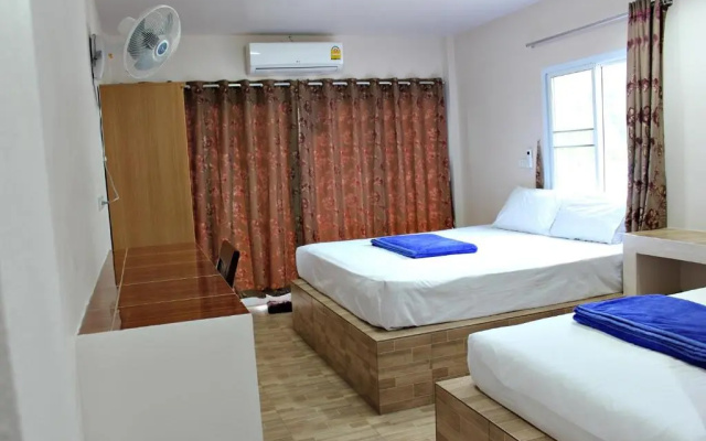 Sairee Center Guesthouse