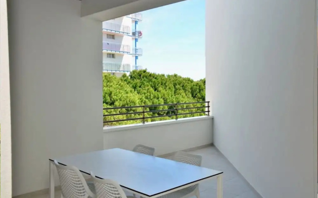 Bright White Flat in the Heart of Bibione