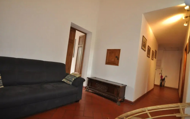 Comfortable 3BD Apt 7min Walk to The Train Station