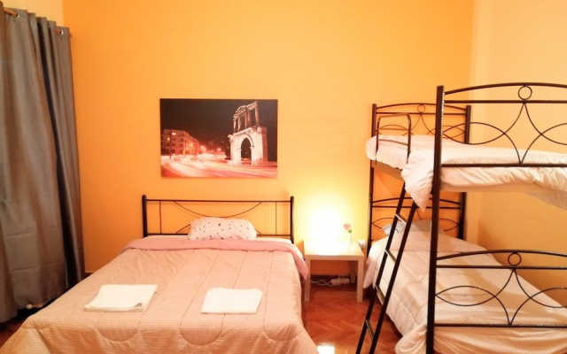 Acropolis museum family apartment