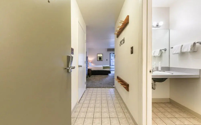 144 Bldg C 1 Bedroom Condo