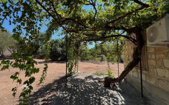 Sea-View Stone House Neo Chorio