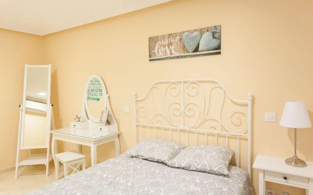 Modern & Beautiful Apt. Historic District - Sol
