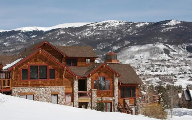 Lighthouse by Summit Mountain Properties